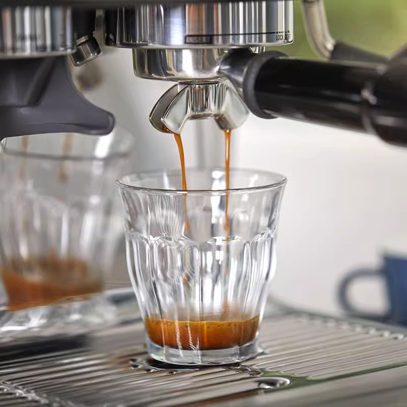 ماكينة صنع قهوة اسبريسو جديدة  - مراجعة Breville Espresso Bes870 وسعره